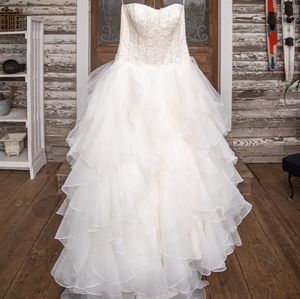 Oleg Cassini Size 14 organza ruffle skirt wedding dress& veil